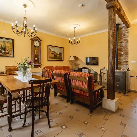 Casa Aperos بيت للعطل