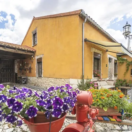 Casa Aperos Santibáñez de Valcorba