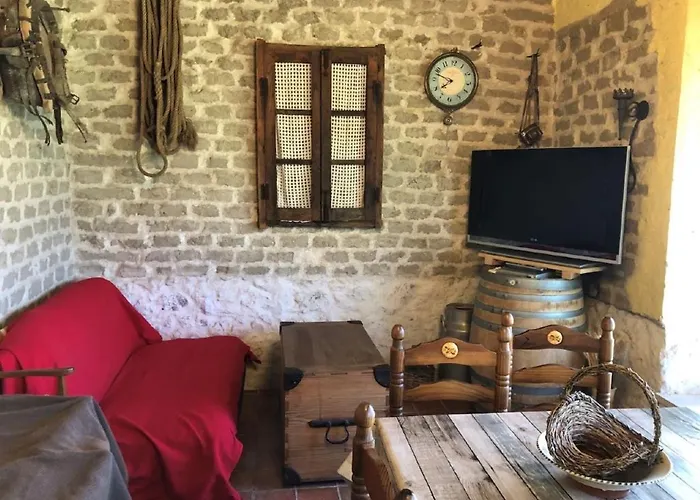 Casa Aperos * Сантибаньес-де-Валькорба